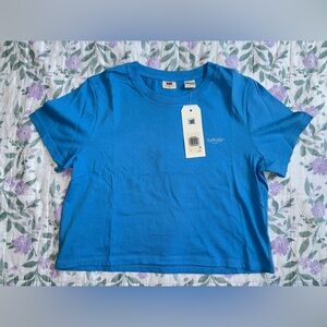 Brand New With Tags Women’s Levi Cropped Top Size Medium